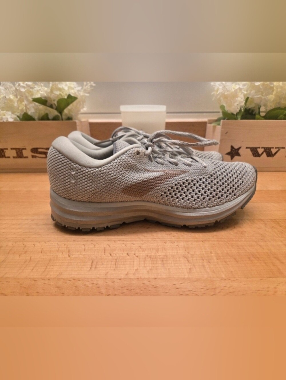 Brooks Revel 2 Women's Size 7.5 B (Medium) Running Shoes Gray Metallic Knit